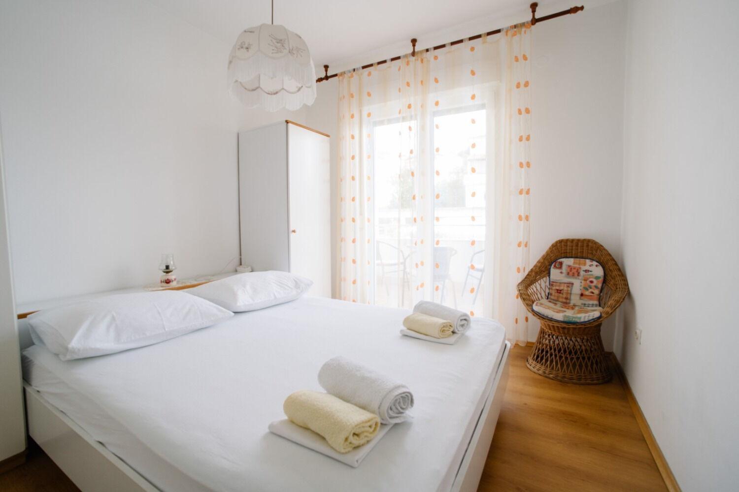 Apartments Petri - Close To The Sea Tisno Exterior photo
